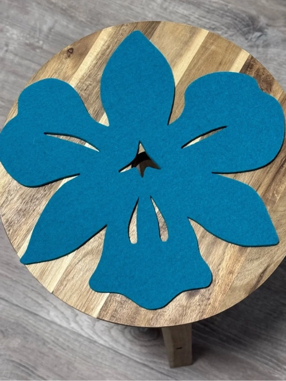 New Graf Lantz Merino Wool Orchid Trivet Turquoise